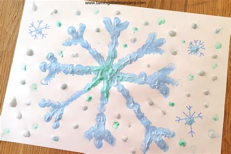 Snowflake Art for Kids - Easy Winter Art - Taming Little Monsters