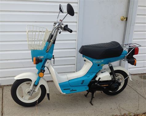 1981 vintage Honda Express SR 49cc scooter moped in rare color and ...