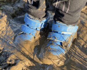 The Best Barefoot Winter Boots for Kids That Play! | Anya's Reviews