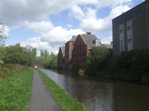 Langley Maltings - Titford Canal © John M cc-by-sa/2.0 :: Geograph Britain and Ireland