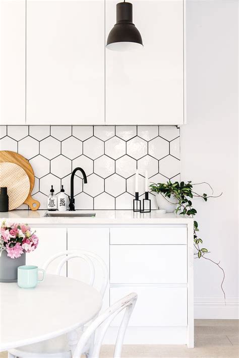 25 Stylish Hexagon Tiles For Kitchen Walls And Backsplashes | HomeMydesign