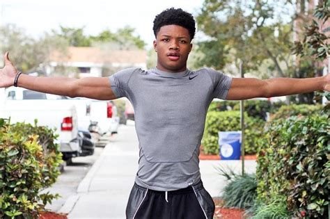 5-Star CB Tyson Campbell Commits to Georgia over Alabama, Miami