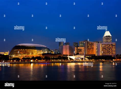 Singapore skyline at night Stock Photo - Alamy