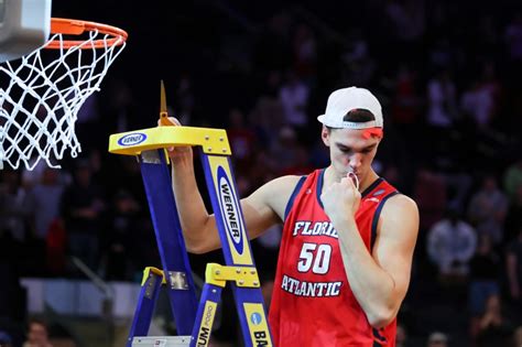 Mid-Majors FAU, San Diego State crash Final Four party