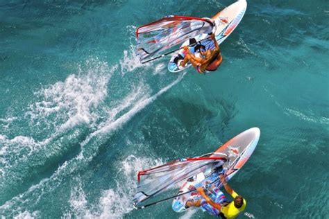 windsurfing lessons how to windsurf - Womens Movement