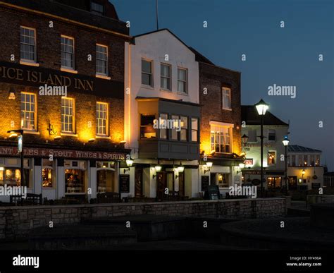 Old Portsmouth pubs at night Stock Photo - Alamy