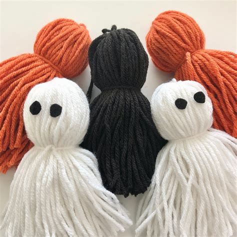 Ghost Garland Ghost Yarn Tassels Halloween Tassels | Etsy