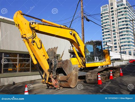 Heavy duty machinery. stock image. Image of constructing - 13152343