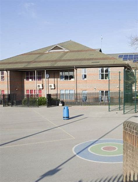 Uplands Primary School - energy saving lighting