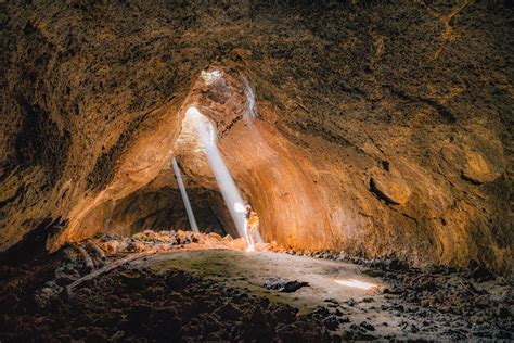 15 EPIC Oregon Caves to Explore This Summer (Local's Guide)