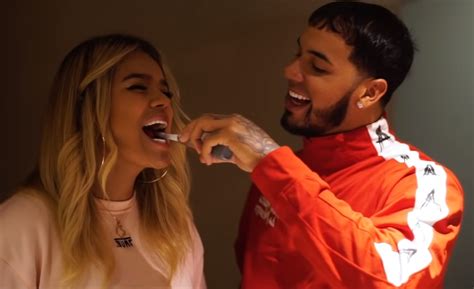 Anuel AA, Karol G estrenan el vídeo «Secreto» – Magazine Skape