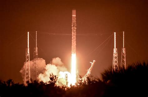 SpaceX launch tonight: Teams targeting liftoff from Kennedy Space Center in Florida