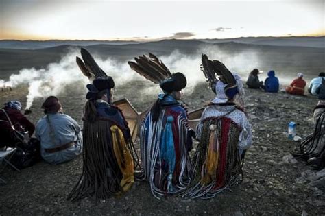 In pictures: Mongolian shamans perform fire ritual | Shaman, Mongolia ...