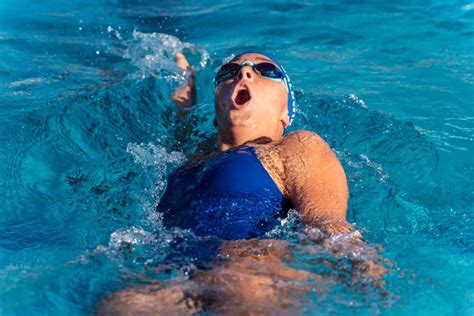 Improving Your Backstroke Swimming Technique (5 Pro Tips)