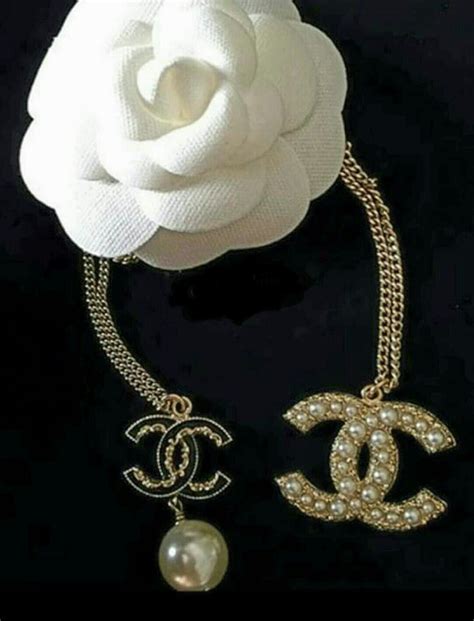 CHANEL | Jewelry, Necklace, Brooch