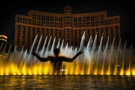 Game of Thrones debuts at Las Vegas’ Bellagio fountains | Video | Las ...