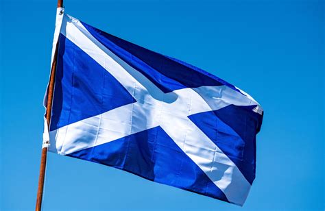 What’s the connection between St. Andrew and Scotland’s flag? - Get Fed™