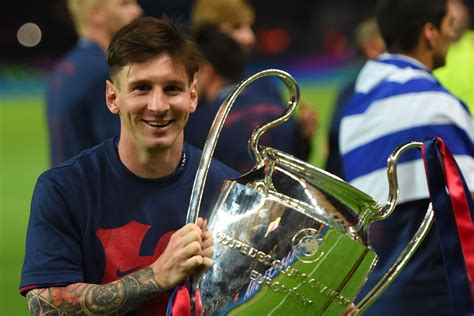 Lionel Messi wins 2014/15 UEFA Best Player Award - Barca Blaugranes