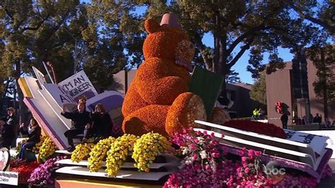 Rose Parade features 39 floral floats, 19 marching bands | KABC7 Photos and Slideshows - ABC7 ...