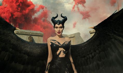 Trailer: Maleficent Locks Horns with Myths and Mortals in ‘Mistress of Evil’ | Animation Magazine