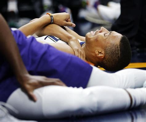 Report: Dante Exum could miss season with shoulder injury