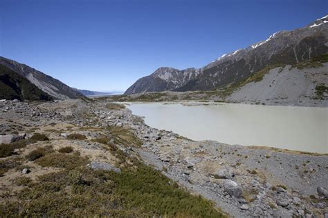 Glacial Lake and moraine, New Zealand – Geology Pics