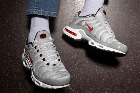 Nike Air Max Plus Silver Bullet - Le Site de la Sneaker