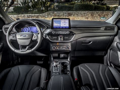 2020 Ford Kuga Plug-In Hybrid Vignale - Interior, Cockpit | Caricos