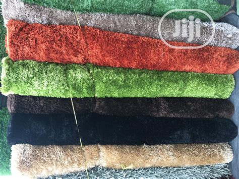 Plain Color Fluffy/Shaggy Center Rugs (4/6) in Ikoyi - Home Accessories, Kelechy Khazym | Jiji.ng