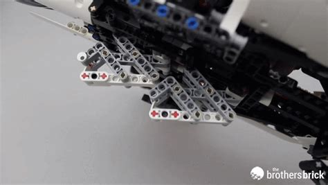 LEGO Technic 42181 VTOL Heavy Cargo Spaceship LT81 - TBB Review - (33 ...