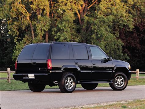 Car in pictures – car photo gallery » Cadillac Escalade 1999 Photo 01