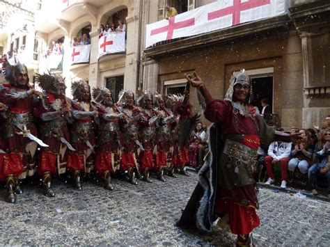 Moros y Cristianos | Moors & Christians Festival in Alcoy