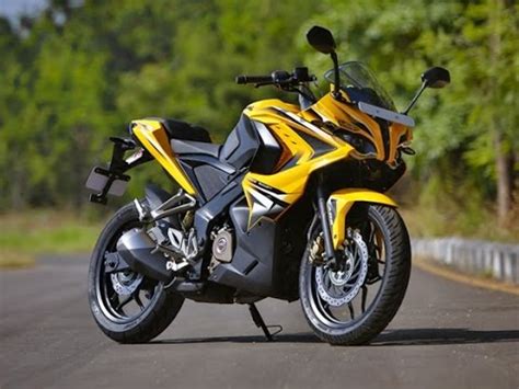 PULSAR RS 200 Sports Bike {yellow} - YouTube