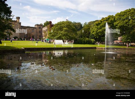 Towneley Hall and gardens in Burnley Stock Photo - Alamy