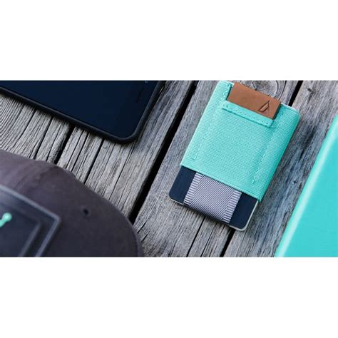 Minimalist Basics Wallet - 4 Colors - BelleChic