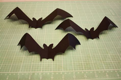 Bits of Paper: Wall Bats!