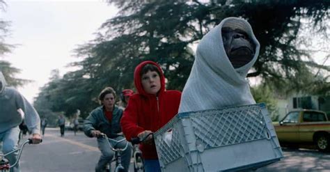 The 13+ Best E.T. Quotes That Touched Our Hearts As Children