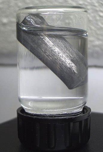 File:Lithium element.jpg - Wikipedia