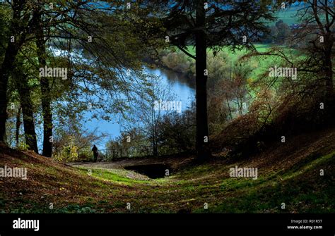 Hameln, Germany. 31st Oct, 2018. The river Weser meandering through the Weserbergland from ...