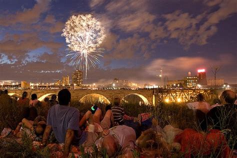 Fireworks over the Stone Arch Bridge on the 4th of July (by Justin ...