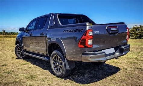 Toyota Hilux Conquest 2.4 4×2 AT: A tough urban workhorse with swag ...