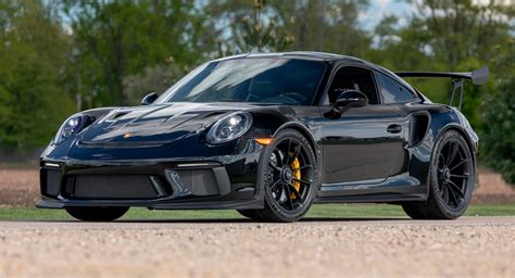 Blacked Out 2019 Porsche 911 GT3 RS Is A Lethal Weapon Begging To Be ...