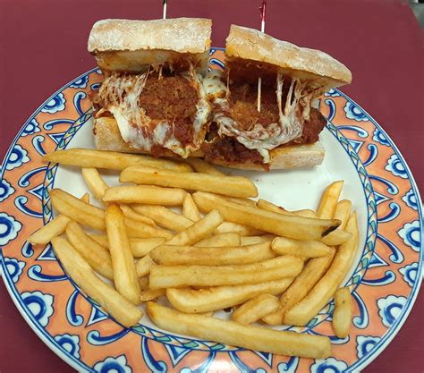 Chicken Parmigiana Sandwich – Mama Vesuvio's East