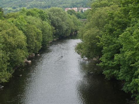 River Tawe, near Glais © Chris Eilbeck cc-by-sa/2.0 :: Geograph Britain ...