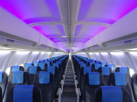 LOT Boeing 737 Takes Off with Revamped Cabin Interior - GTP Headlines