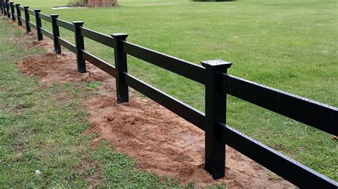 Blackline HHP The Delta 2 Rail Vinyl Fence - The Fence Shop