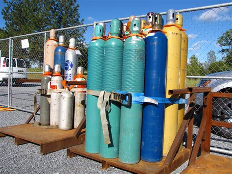 Compressed Gas Cylinders | Cylinders of purified air and nit… | Flickr