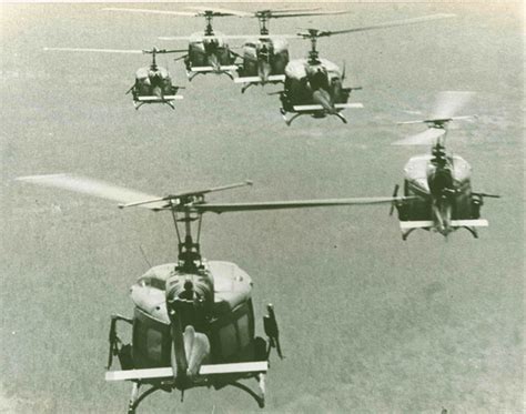 Vietnam huey helicopter - pagarc