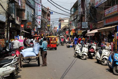 9 Best Shopping Places In Agra - Street Shopping & Market Places