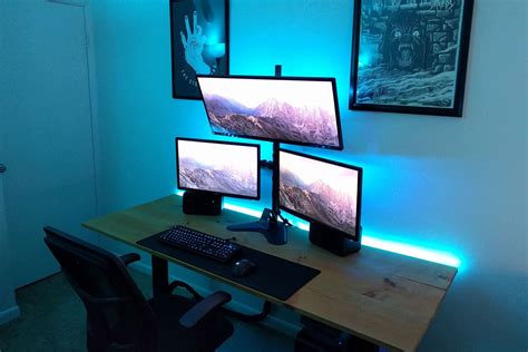 Triple Monitor Setup in 2020 | Setup, Computer desk setup, Battlestation